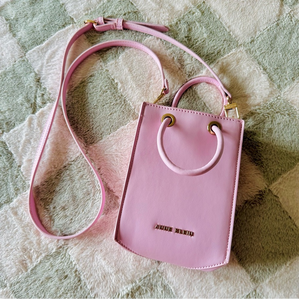 🌸Anne Klein Crossbody Bag